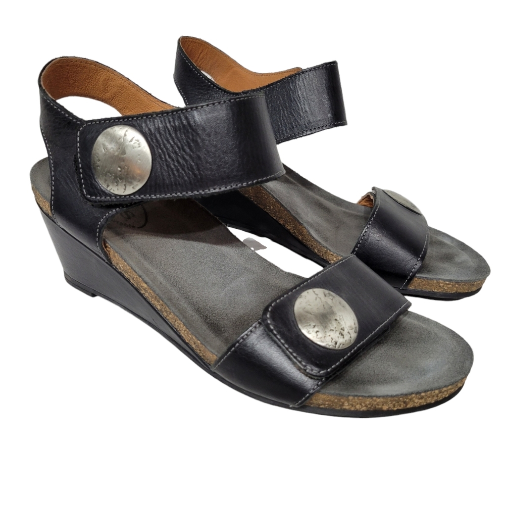 Taos Wedge Sandals Black
